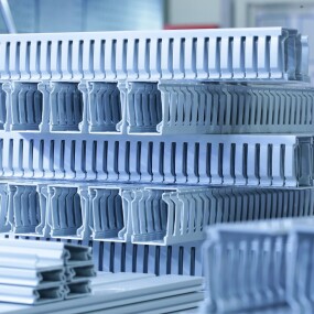 Cable trays